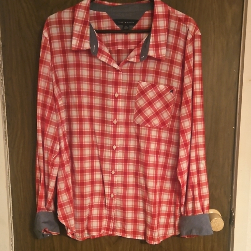 EUC Tommy Hilfiger Shirt - Picture 1 of 6